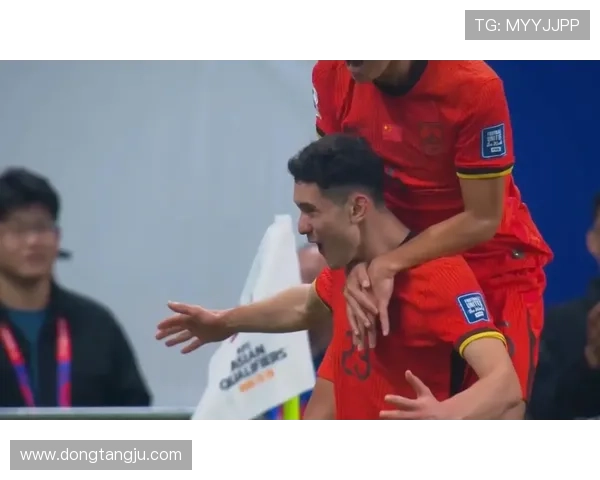 与足球明星亲密接触的瞬间摸到他手指的激动心情分享 与足球明星亲密接触的瞬间摸到他手指的激动心情分享