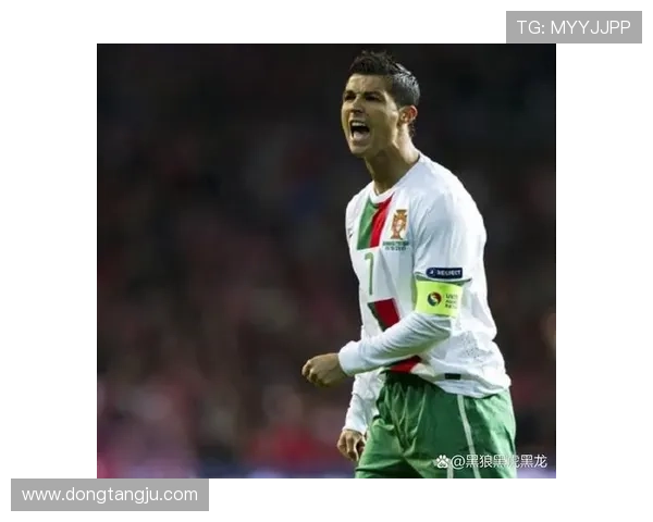 全球足球巨星精彩瞬间汇总与传奇故事分享